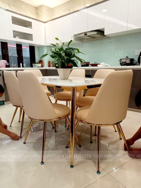 bàn ăn mặt đá sang trọng thiết kế hiện đại cho chung cư căn hộ