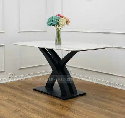 bàn ăn mặt đá khung chân sắt ba nan nhiều kích thước đa dạng từ 1m2 đến 1m4 và 1m6 cho đến 1m8